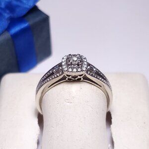 Estate .25ctw Natural Rd/Bg Diamond Halo split shank 10Kt WG Engagement Rg#22222